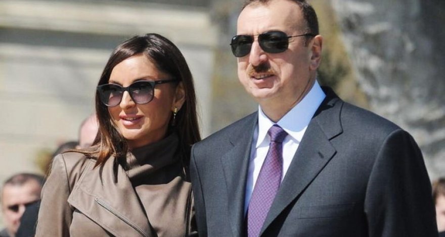  Ильхам Алиев и Мехрибан Алиева совершили поездку в Ходжавендский район