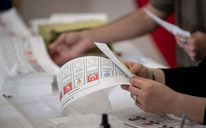В Турции началось голосование на президентских и парламентских выборах
