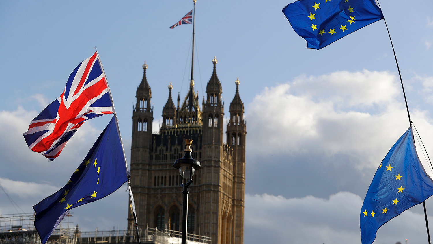 Британия откажется от верховенства законов Евросоюза к концу 2023 года
