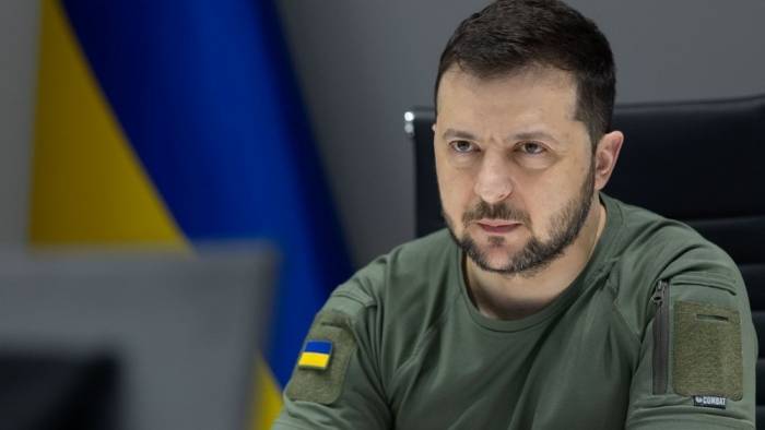 Зеленский предложил Верховной Раде продлить военное положение и мобилизацию в Украине
