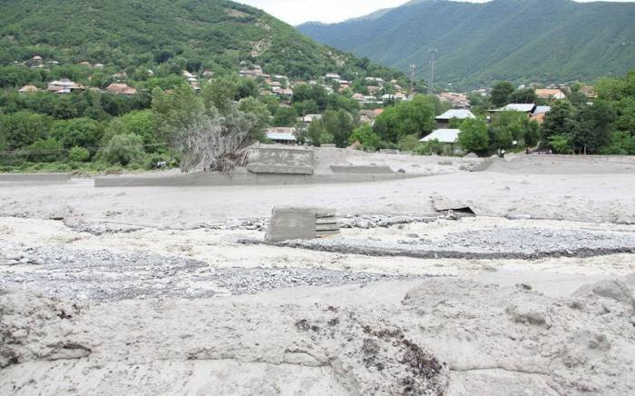 В Гёйгёле селевой поток нанес ущерб четырем селам
