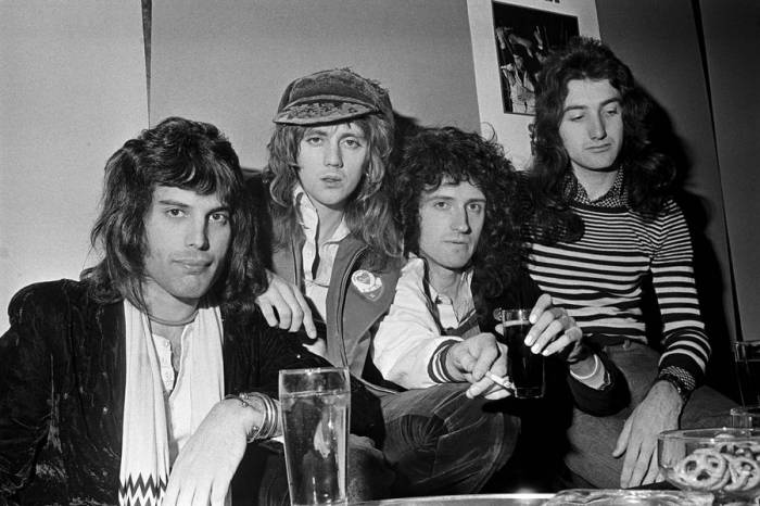 Права на песни группы Queen могут продать за более чем $1 млрд
