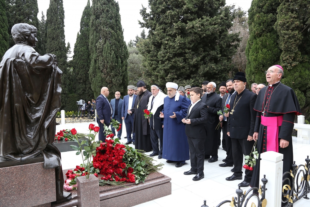 Лидеры религиозных конфессий Азербайджана почтили память общенационального лидера
