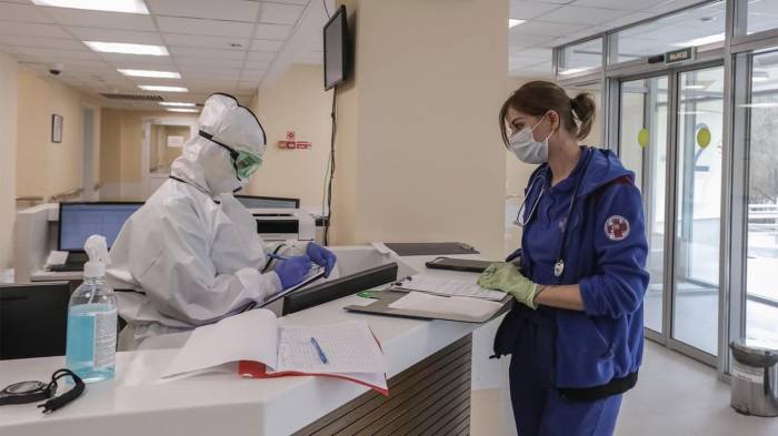 В России выявили 4 242 случая заражения коронавирусом за сутки
