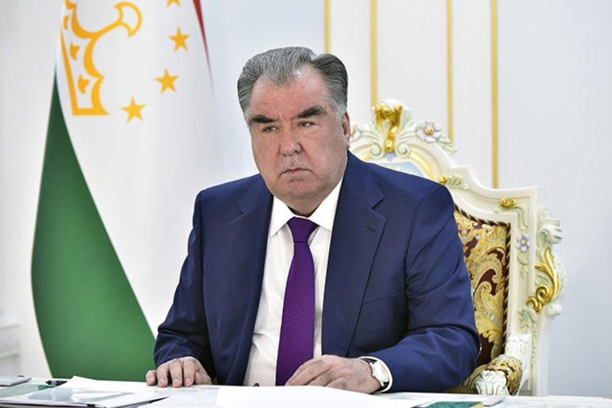 Эмомали Рахмон: Гейдар Алиев сыграл большую роль в развитии отношений между нашими странами

