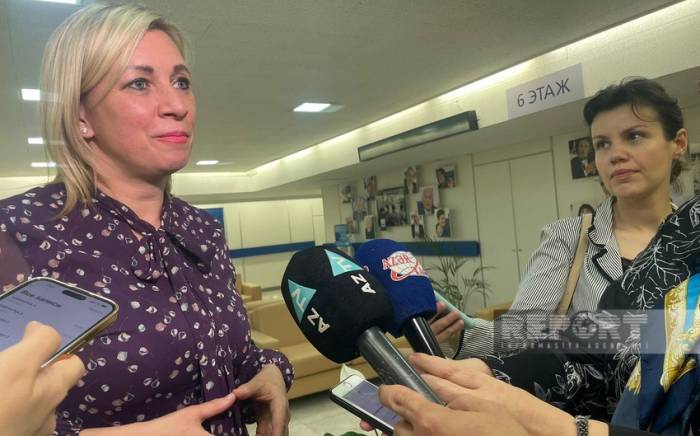 Захарова: Следует регулярно проводить встречи между СМИ Азербайджана и России
