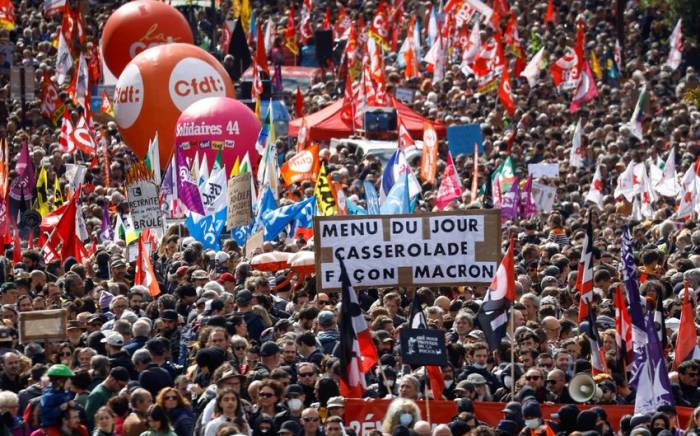 Профсоюзы Франции призвали провести общенациональную акцию протеста 6 июня
