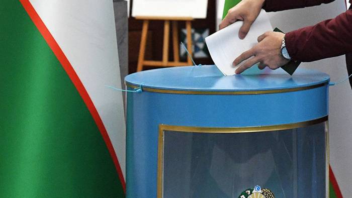 Досрочные выборы президента Узбекистана назначены на 9 июля
