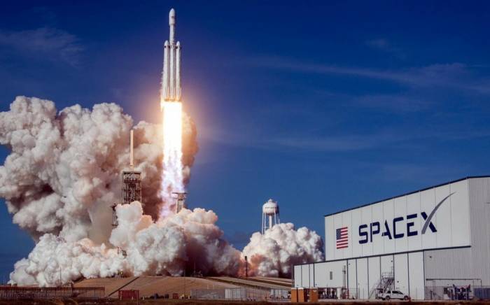 SpaceX запустит в среду новую партию интернет-спутников Starlink

