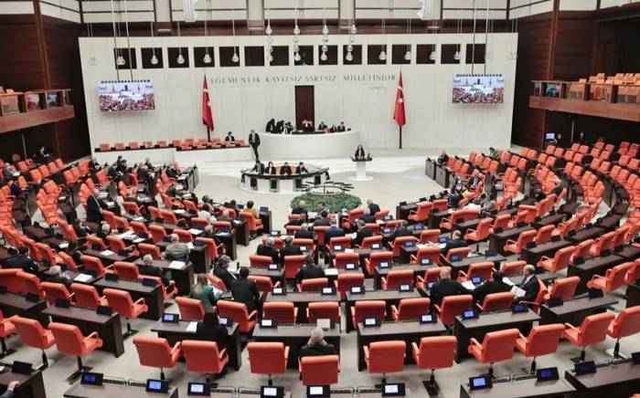 Парламент Турции обновился на 63,49%
