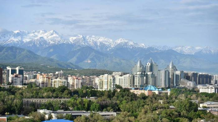 В горах Алматинской области прогнозируют мокрый снег, град
