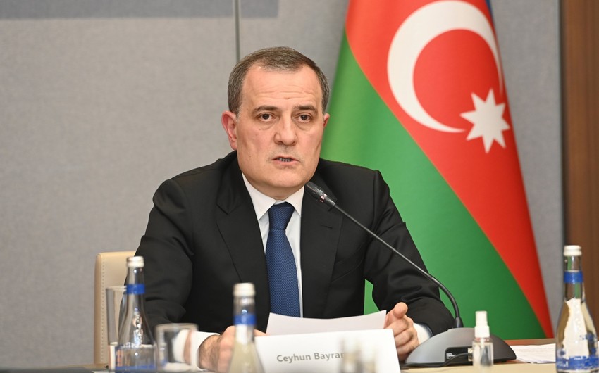 Глава МИД Азербайджана отправился с рабочим визитом в Россию
