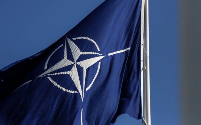 СМИ: НАТО связывалась с Минобороны России из-за ситуации с ЧВК "Вагнер"

