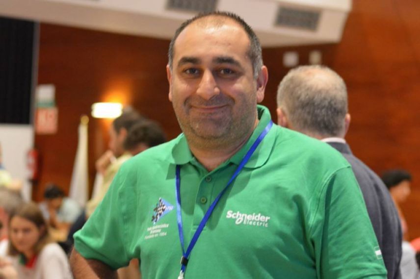 Азербайджанский шахматист одержал две победы в Индии 