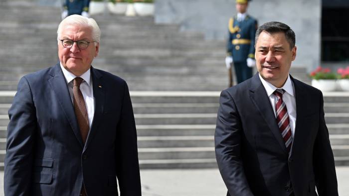 Начались переговоры президентов Кыргызстана и Германии в расширенном формате
