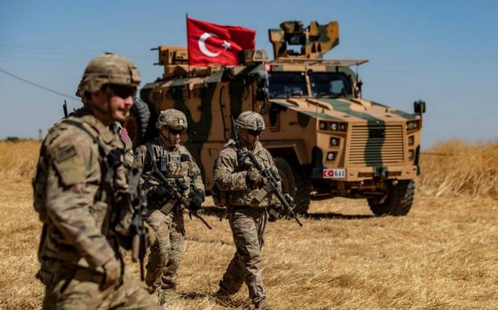 СМИ: Спецслужбы Турции нанесли удары по позициям террористов РКК на севере Ирака

