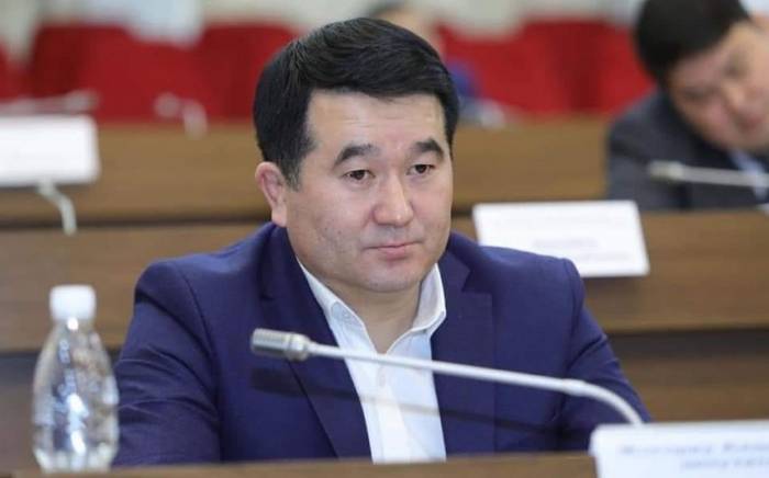 Вице-спикер парламента Кыргызстана обвинил советника президента во лжи
