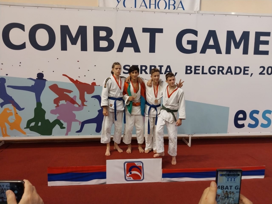 Азербайджанские школьники успешно выступили на Европейских боевых играх
