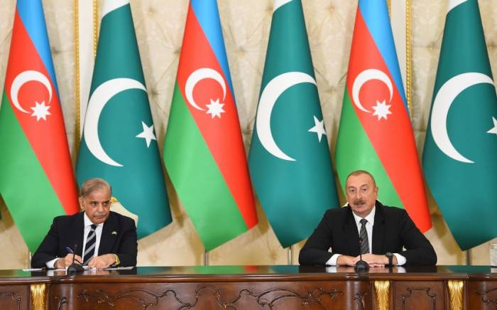 Президент Ильхам Алиев и премьер-министр Мухаммад Шахбаз Шариф выступили с заявлениями для печати -ФОТО
