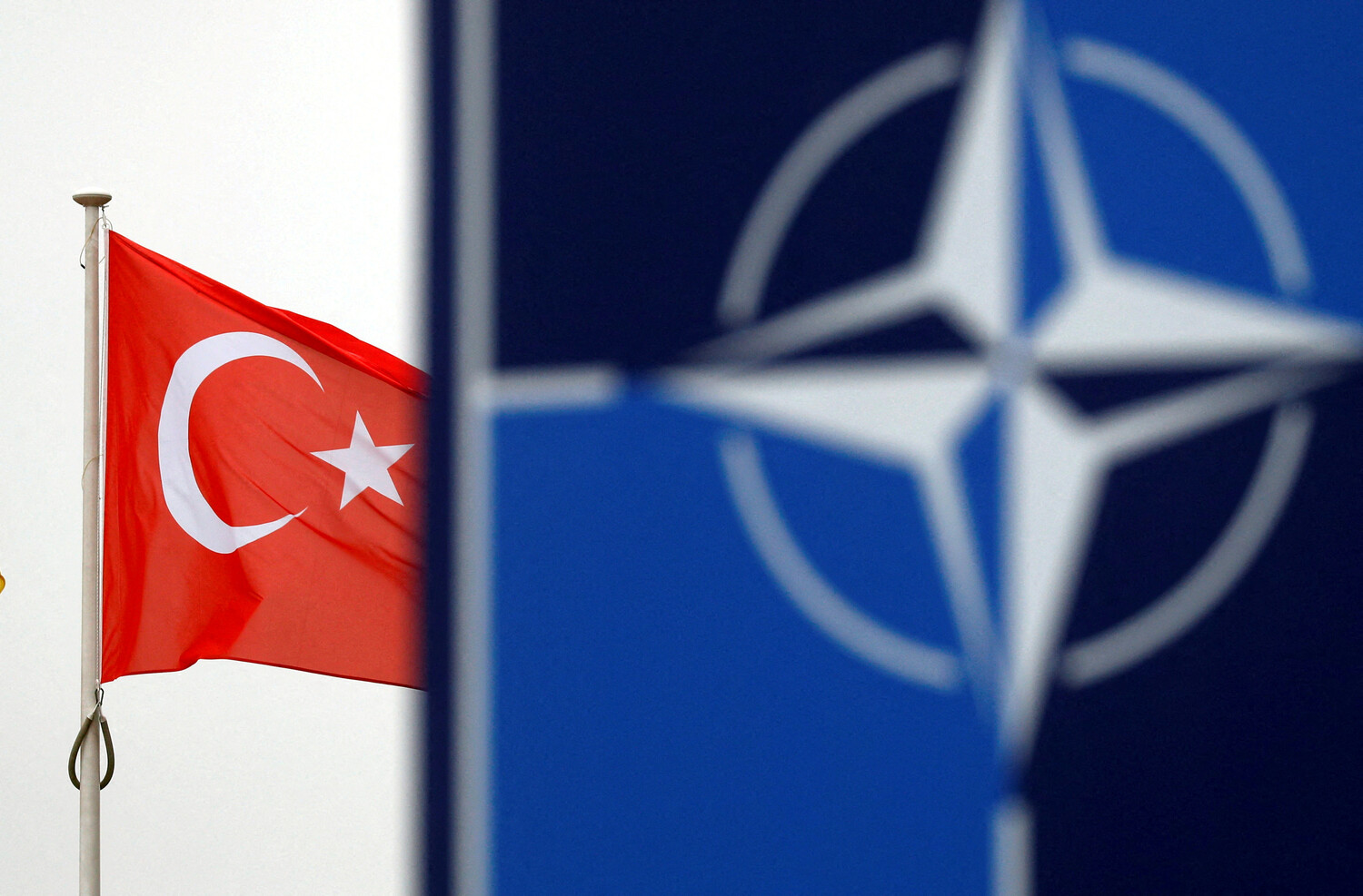 В Турции рассказали, когда поддержат вступление Швеции в НАТО