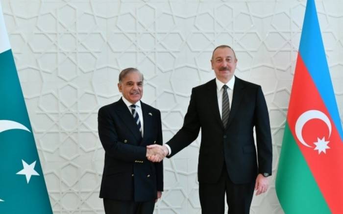 Состоялся телефонный разговор между Ильхамом Алиевым и Мухаммадом Шахбазом Шарифом
