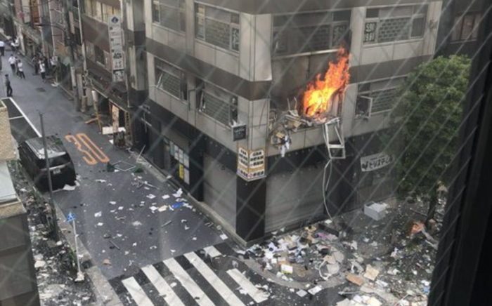В здании в центре Токио произошел взрыв
