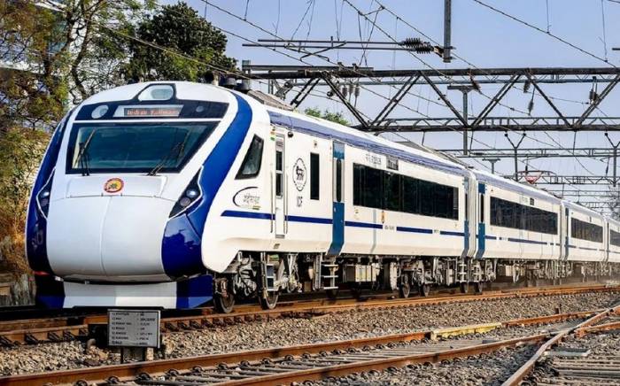 Россия построит для Индии 120 поездов дальнего следования

