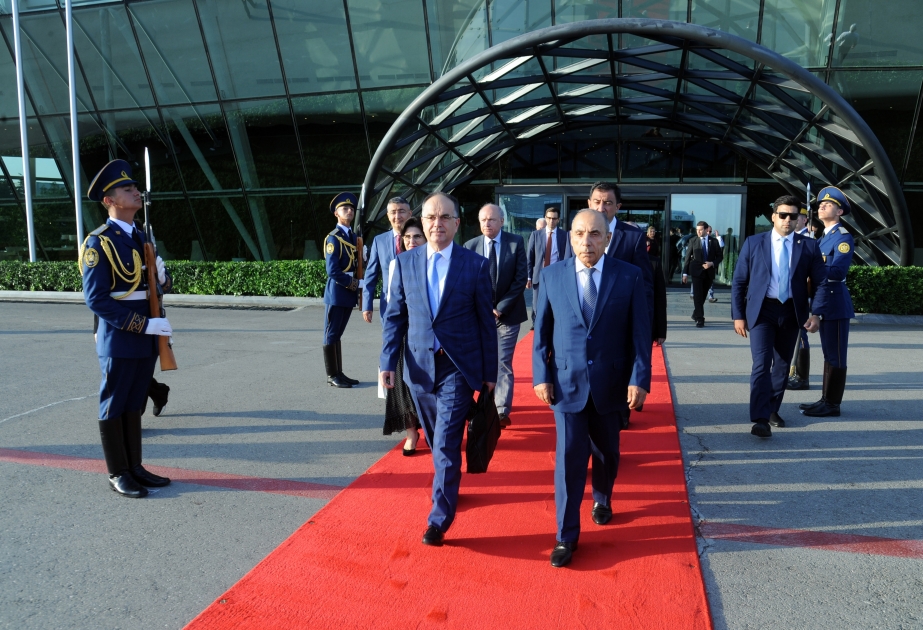 Официальный визит президента Албании в Азербайджан завершился