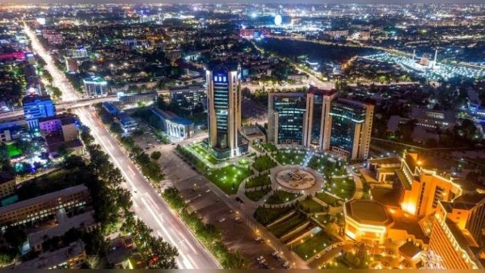 В Ташкенте из-за жары частично отключают ночное освещение на центральных улицах
