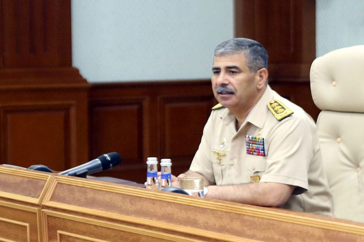 Закир Гасанов дал поручения по обеспечению безопасности воздушных судов