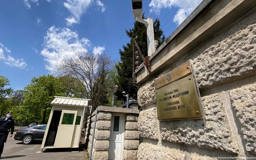 Сотрудники посольства РФ в Бухаресте покинут Румынию