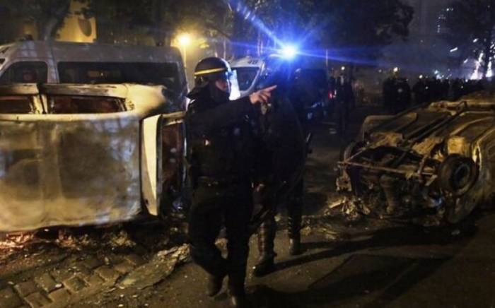Во Франции за ночь задержали более 70 участников беспорядков
