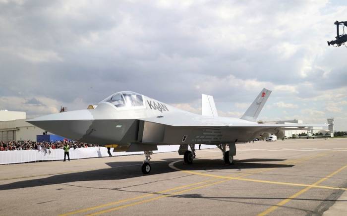 Турецкий боевой самолет KAAN сможет летать с отечественным двигателем в 2028 году
