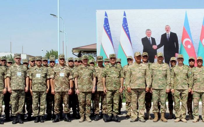 Состоялась торжественная церемония открытия узбекско-азербайджанских командно-штабных учений
