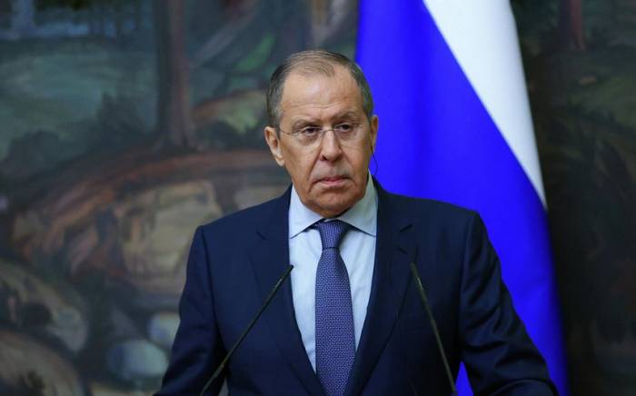 Лавров: Россия предпринимает адекватные шаги в связи со вступлением новых стран в НАТО
