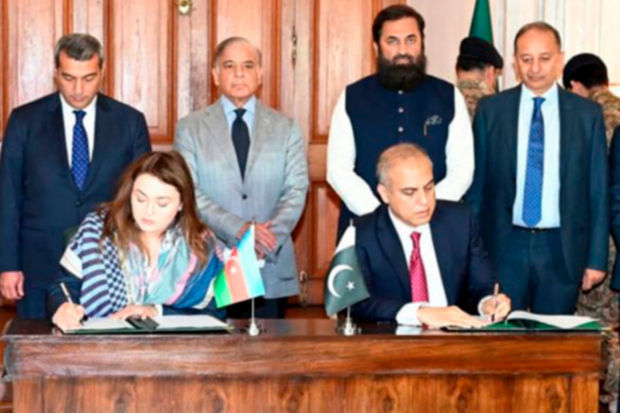 SOCAR подписала соглашение с Пакистаном о поставках СПГ