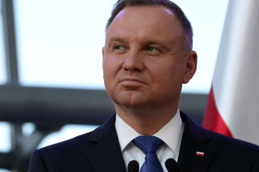 Польша в случае нападения на нее ожидает прибытия 100 тысяч военных НАТО
