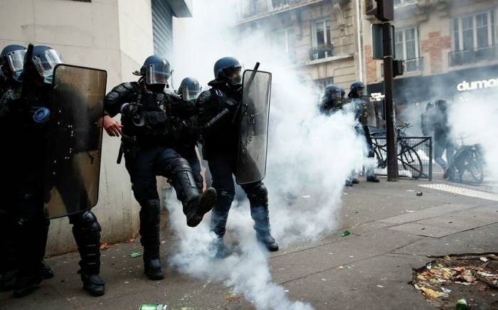 Во Франции установят слежку за самыми активными участниками массовых беспорядков
