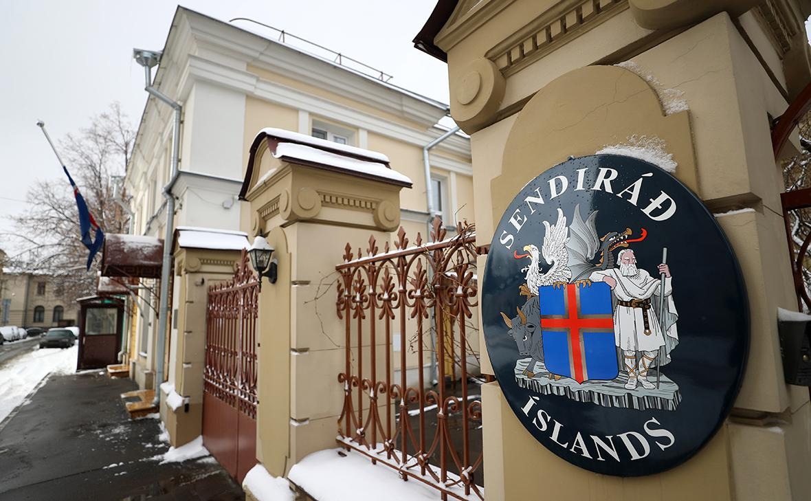 Посольство Исландии в Москве приостановило работу 1 августа
