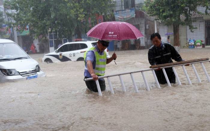 Число жертв наводнений в Пекине возросло до 11

