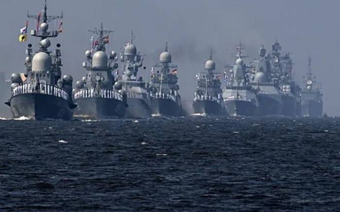 Минобороны Японии сообщило о проходе 11 кораблей РФ и КНР между островами Окинава и Мияко
