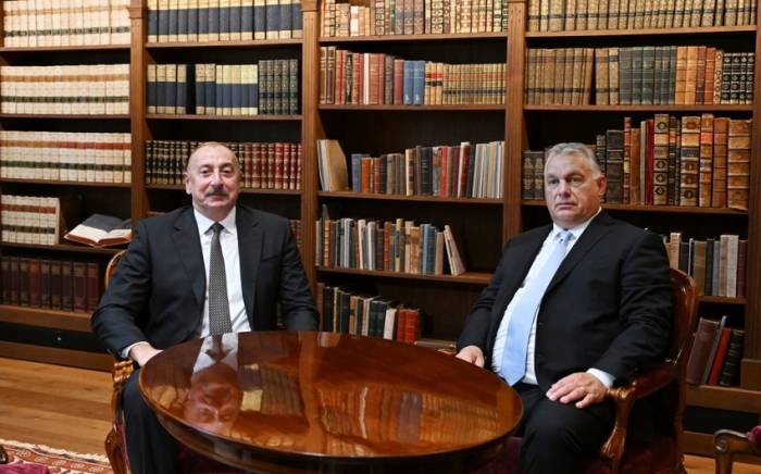 Ильхам Алиев пригласил премьер-министра Венгрии Виктора Орбана посетить Азербайджан
