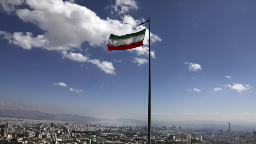 После семи лет разрыва дипотношений в Иране начало работу посольство Саудовской Аравии