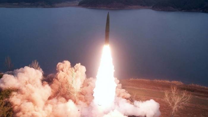КНДР запустила две баллистические ракеты в рамках учений
