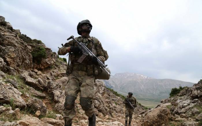 ВС Турции нейтрализовали террористов PКK на севере Сирии
