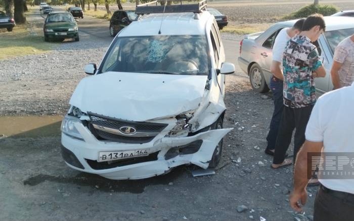 В Огузе столкнулись два автомобиля, есть пострадавшие -ФОТО
