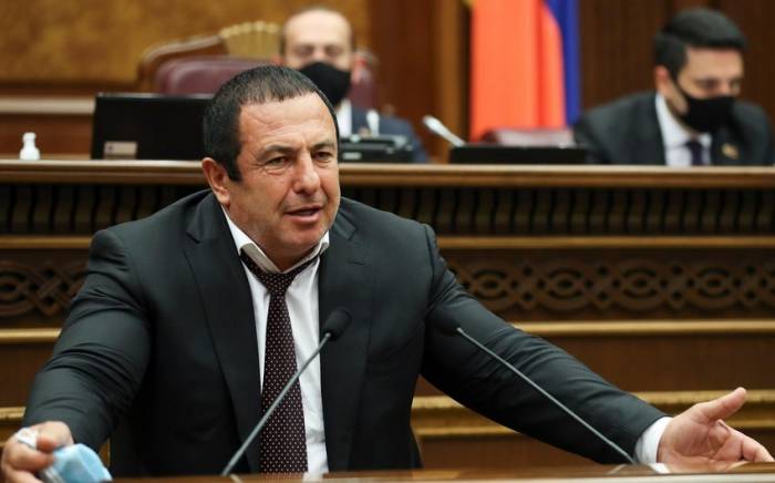 В Армении лидера партии и его семью допросят по делу о незаконно нажитом имуществе
