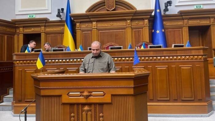 Новый министр обороны Украины хочет ввести электронный военный билет и единый реестр призывников
