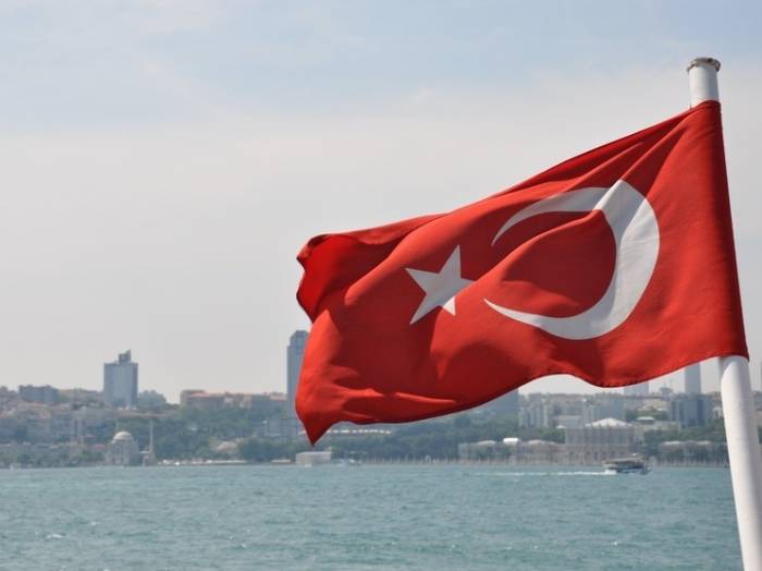 Два человека погибли в Стамбуле из-за непогоды

