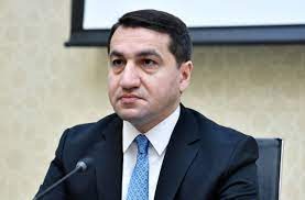 Хикмет Гаджиев: ВС Азербайджана прорвали линию соприкосновения с армянскими силами в Карабахе
